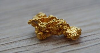 Do čeho investovat, když nemáte miliony na koupi nemovitosti?