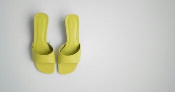 Proč si pořídit pantofle zvané mules, které kralují letošnímu létu? Proč si pořídit pantofle zvané mules, které kralují letošnímu létu?