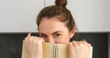 Proč se cítíme provinile, když nic neděláme?